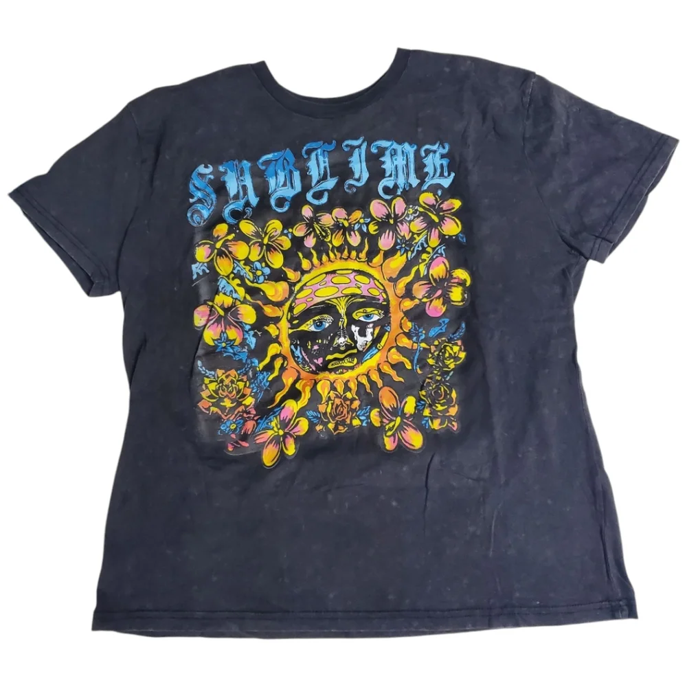 Sublime (L) Graphic T-Shirt with Sun and Flowers - Picture 4 of 5
